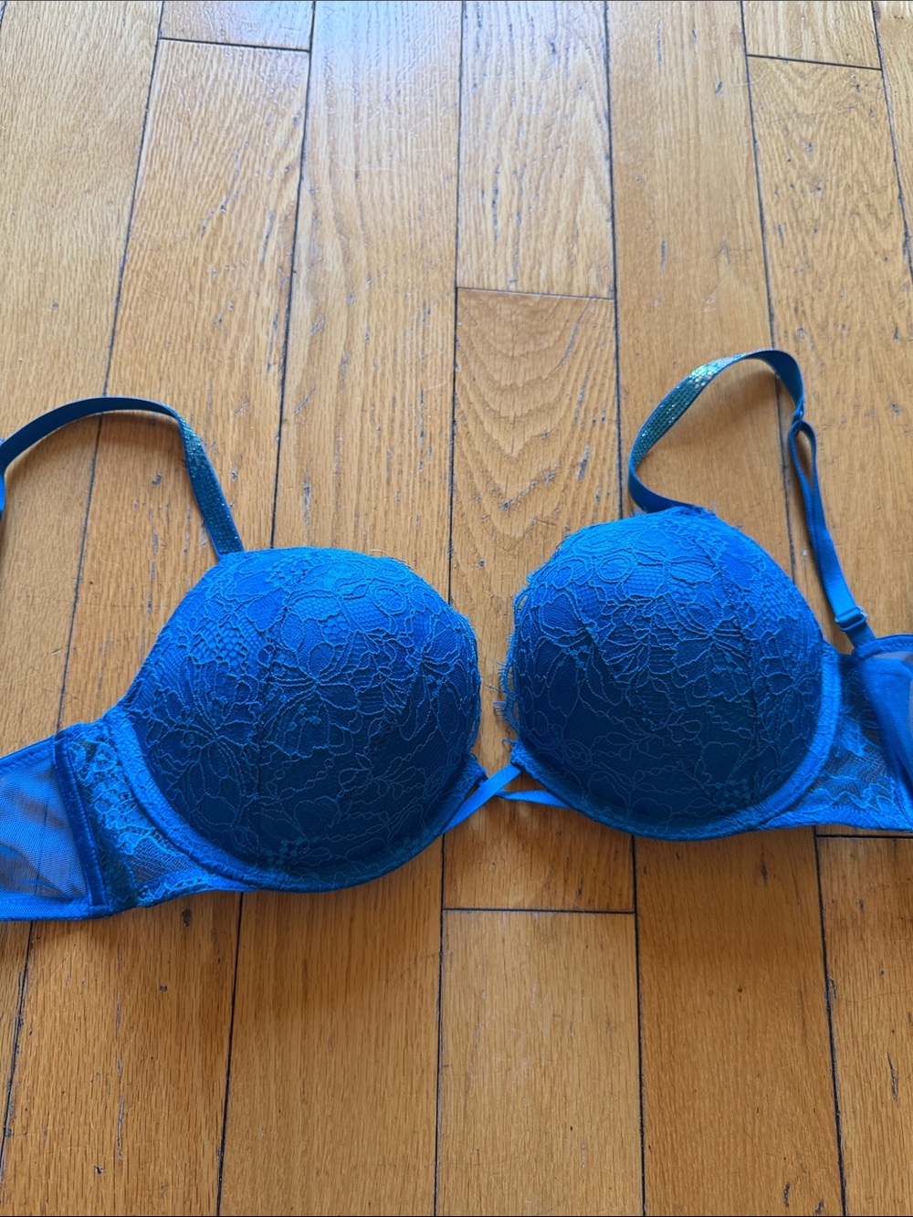 VICTORIA SECRET Blue Lace Push-Up Bra with rhinestone straps - Women Intimates